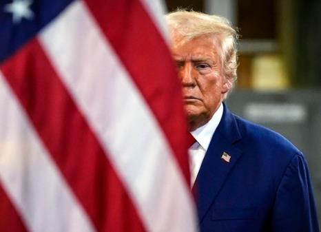 特朗普“消失”了？
他近日一直没有露面，网友说海外平台传疯了，特朗普可能出现了严