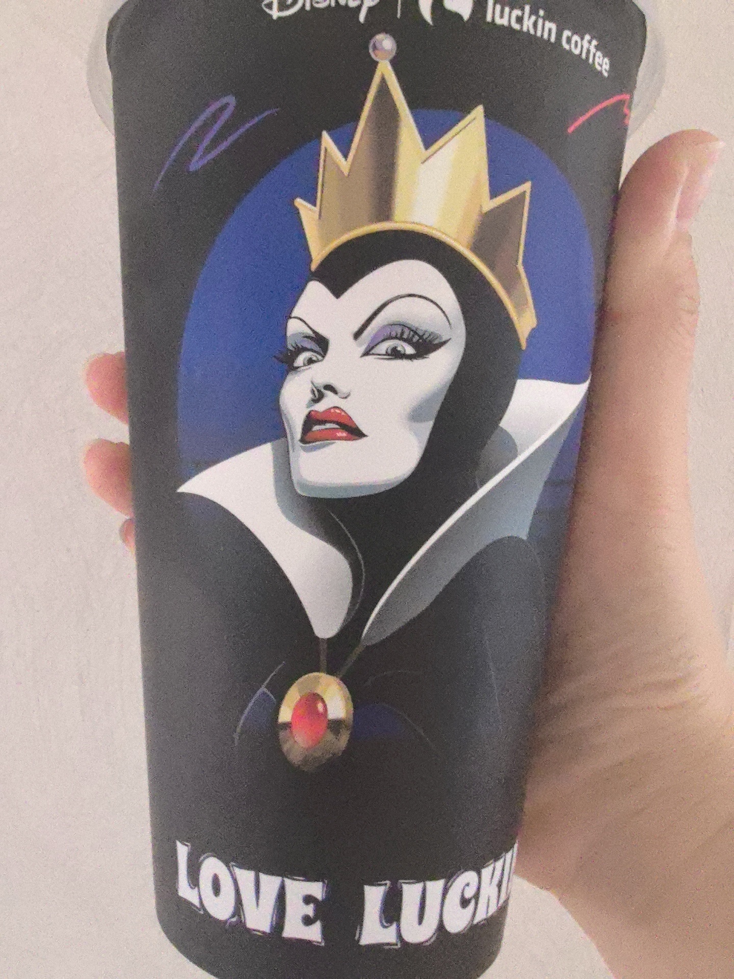 早起来一杯超大杯咖啡☕️提神醒脑