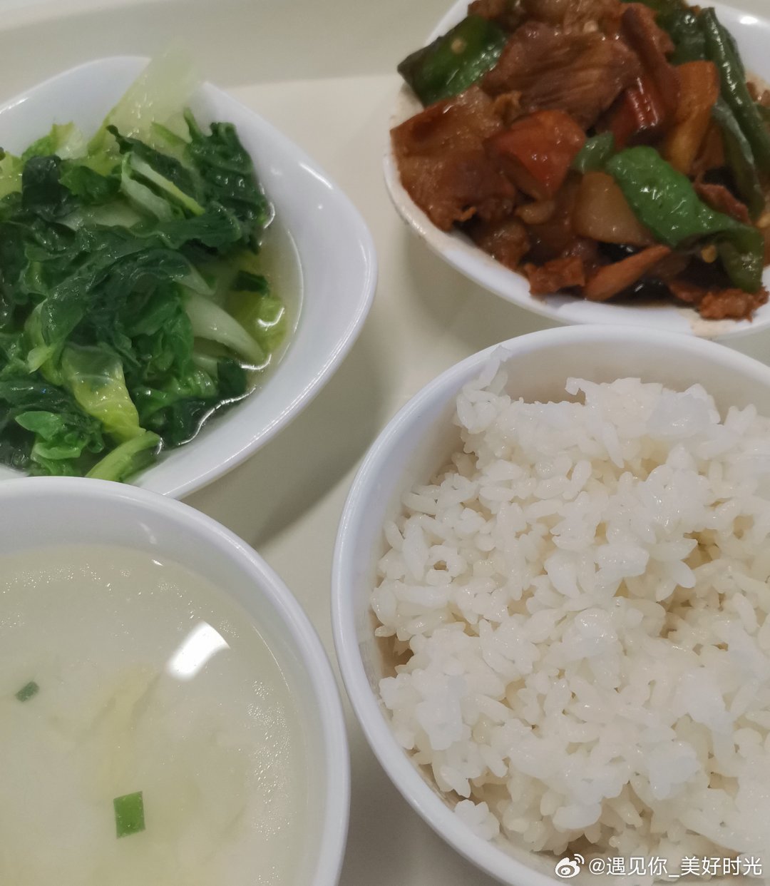 荤素搭配，好吃美味，太喜欢这个菜了。 