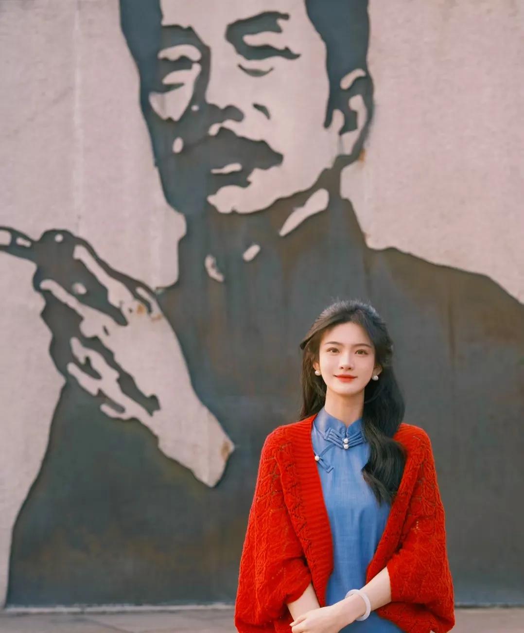 不支持

我不吸烟，也闻不得烟味。我支持目前的室内禁烟——以前没这说法时，我就这