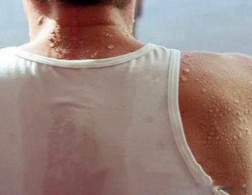 汗珠的奥秘：解读人体晴雨表，探寻出汗异常的健康警讯

在日常生活中，我们常常会出