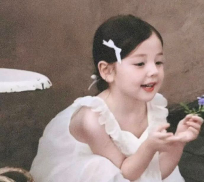 越遇到难关，越要大碗吃饭、把觉睡足。只有这样，才有后劲。先照顾好肉身，才有未来可