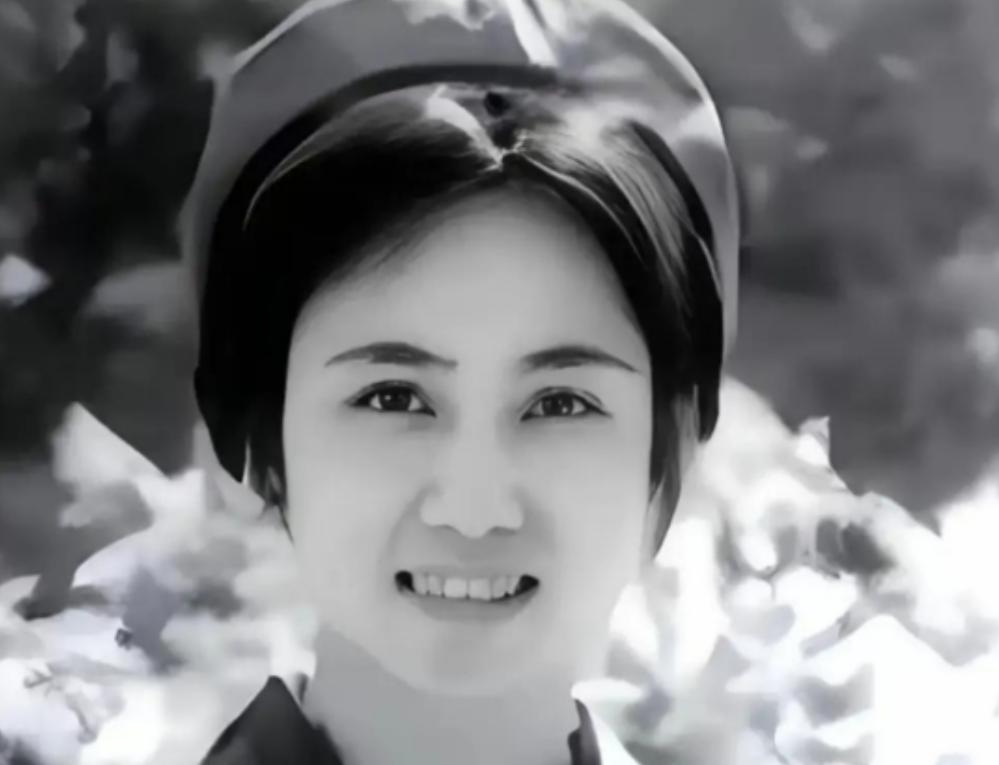 1970年，许世友的女儿陪朋友去参加招飞体检，院长一眼就看中了她，刚要拿笔登记，