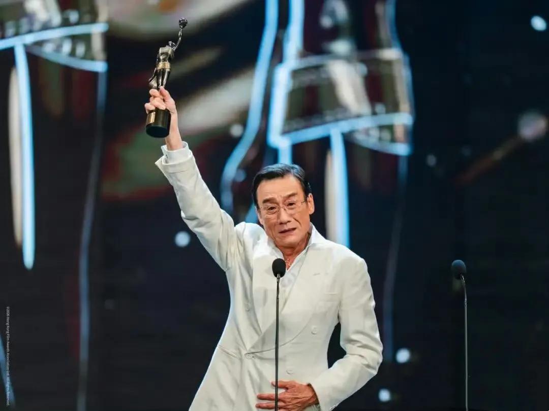 传奇再续，68岁梁家辉五封金像影帝!
第44届金像奖昨晚落幕，梁家辉凭《捕风追影