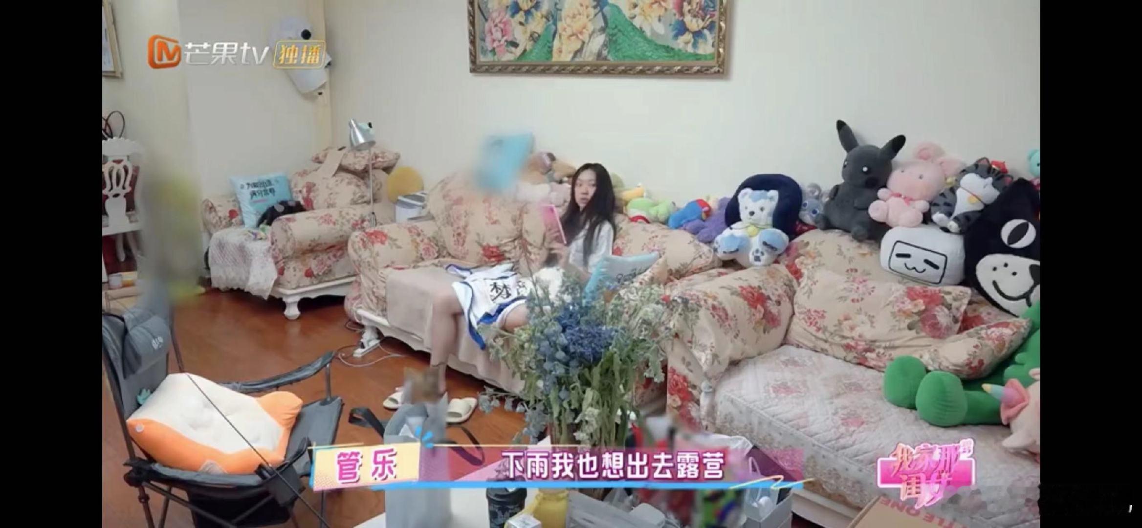 管乐这个营非露不可我家那闺女管乐的露营态度太绝了！下雨非但没劝退她，反而让她当场