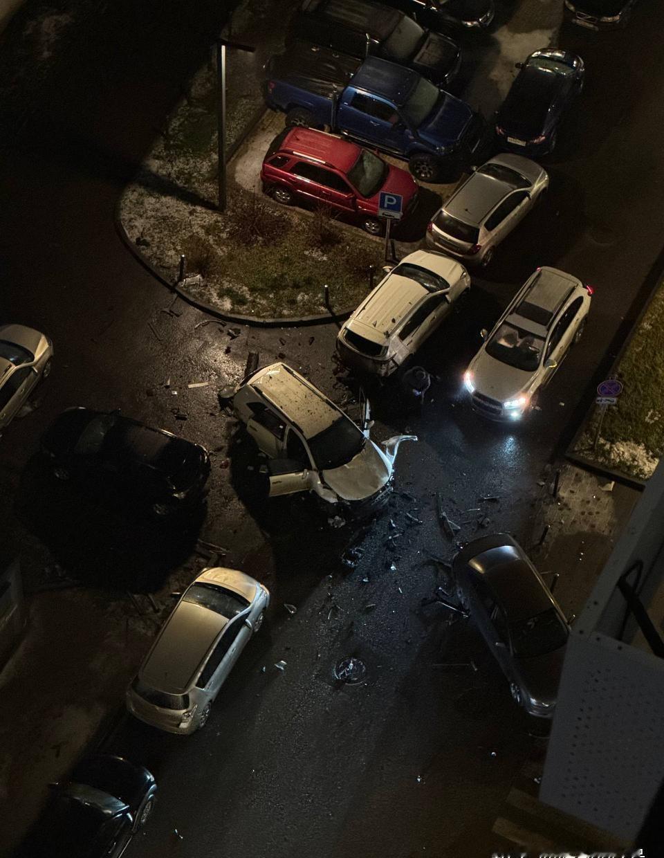 俄一将军在莫斯科遭汽车炸弹爆炸身亡，俄方侦查方向之一认为此次谋杀系由乌特种部门策