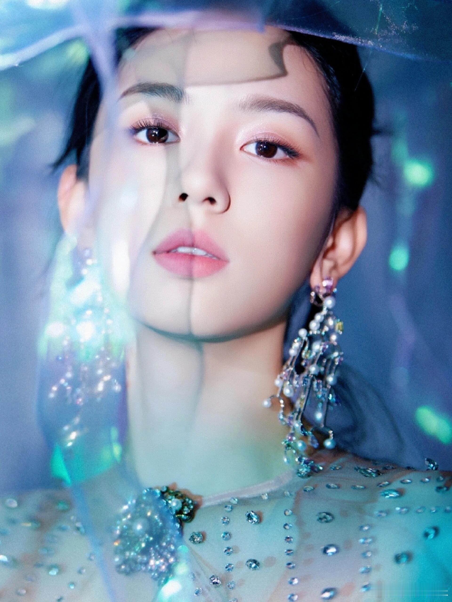 周也 真的被这组仙气化的美哭了，太好看了！ ​​​