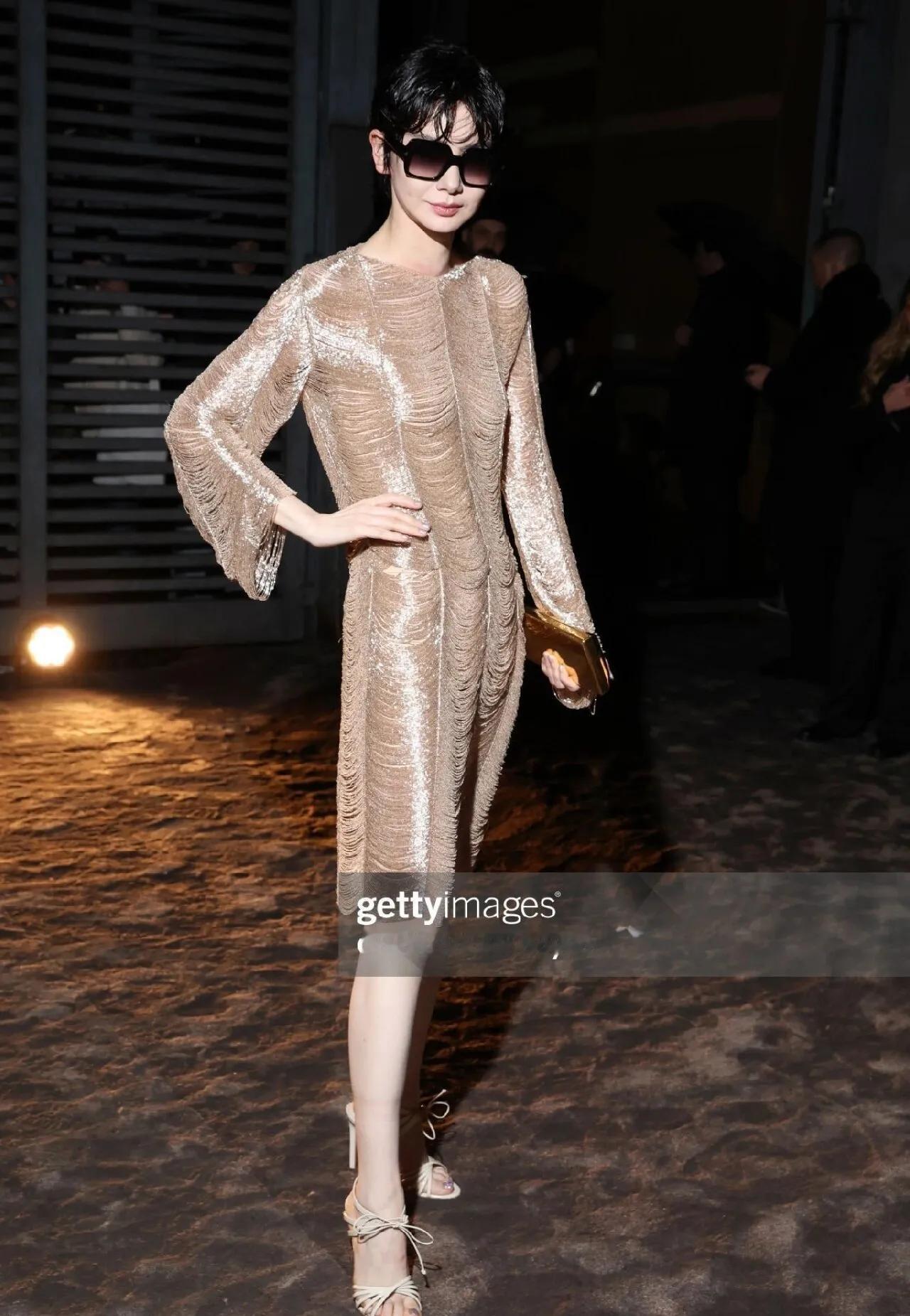 戚薇这是得罪造型师了吧？
这是不是有意抹黑？平日里要长相有长相，要气质有气质，这