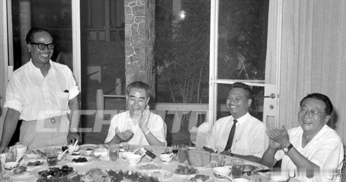 【周总理历史上的今天——5月28日】
1965年5月28日，周恩来总理专程飞抵广
