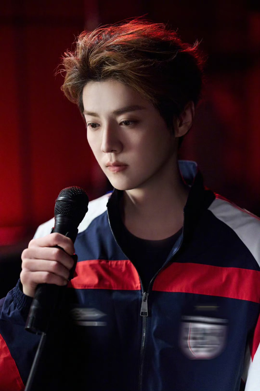 鹿晗新专背后的故事鹿晗的四季旋律 工作室分享鹿晗新专背后的故事，明天有新专了，开