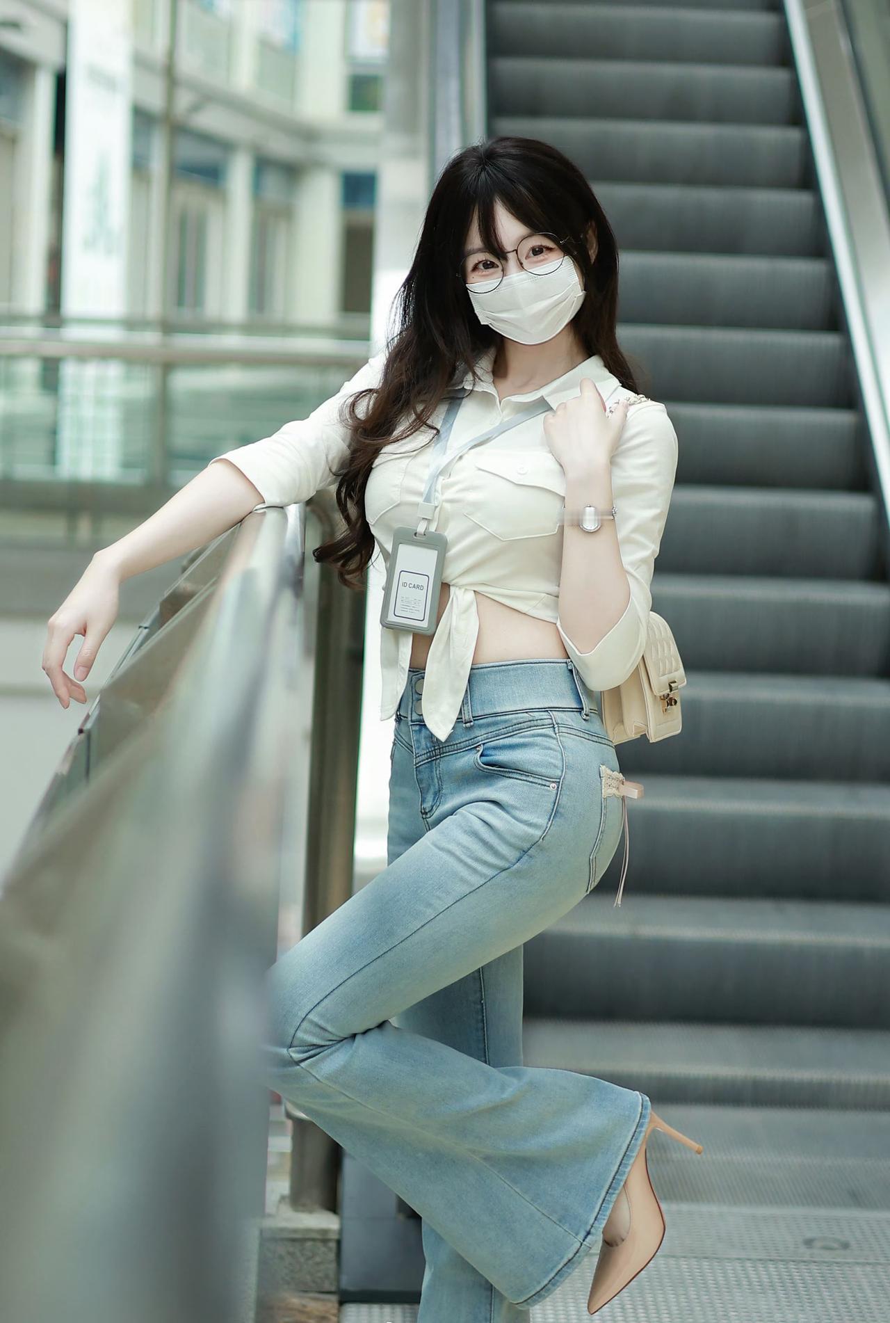 通勤状态：优雅和专业，我全都要[得意]