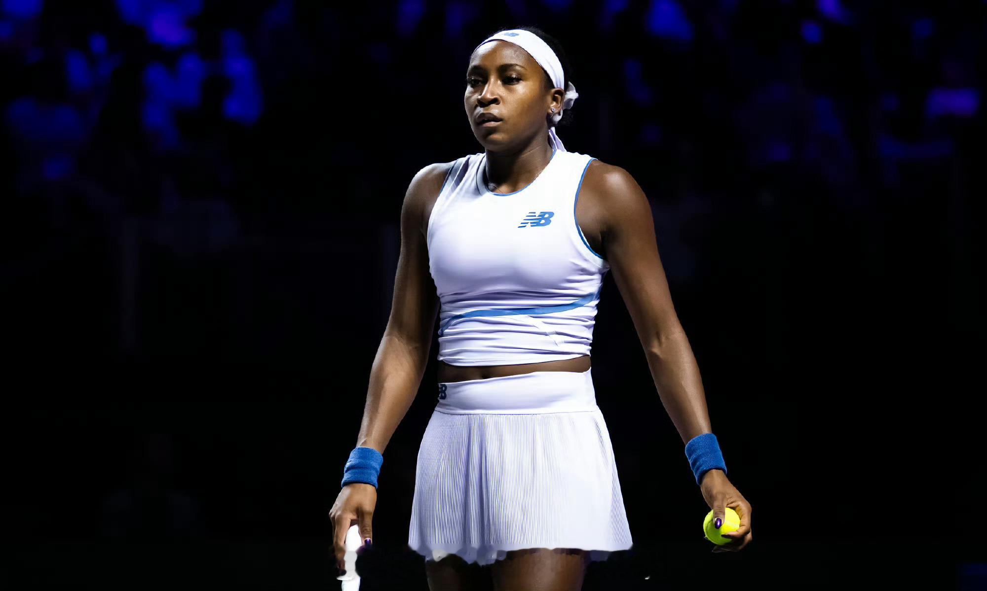 佩古拉战胜高芙🔥利雅得WTA年终总决赛 单打格拉芙组，佩古拉以6-3 6-7(