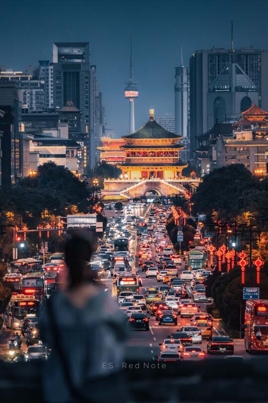 西安被问爆的夜景机位，发朋友圈赢麻了‼️