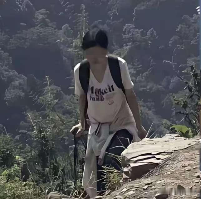 程女士走了，不是死于山高路险，也不是死于搜救不力，死于了一个人走进野山时那份“我