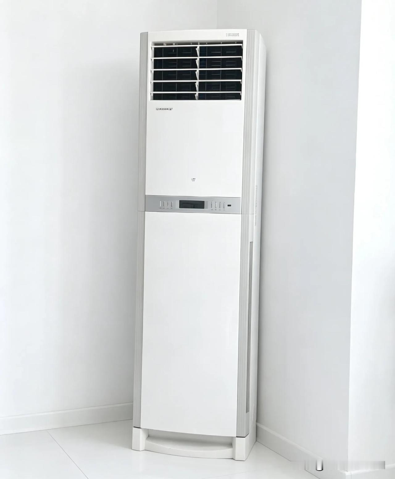 家里2008年买的这台空调终于运行不动了，女儿用它以旧换新，可新的暂时还没到（这