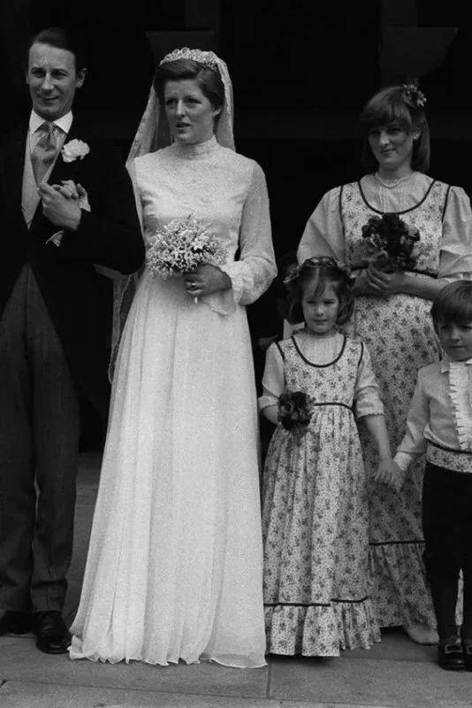 1978年，17岁戴安娜王妃给姐姐当伴娘！