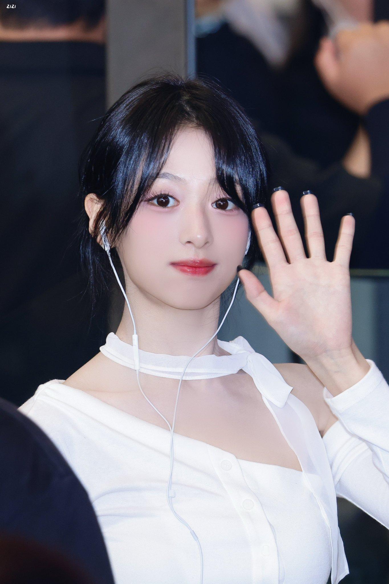 🤍⛅️*郑雅贤Ahyeon ​​​