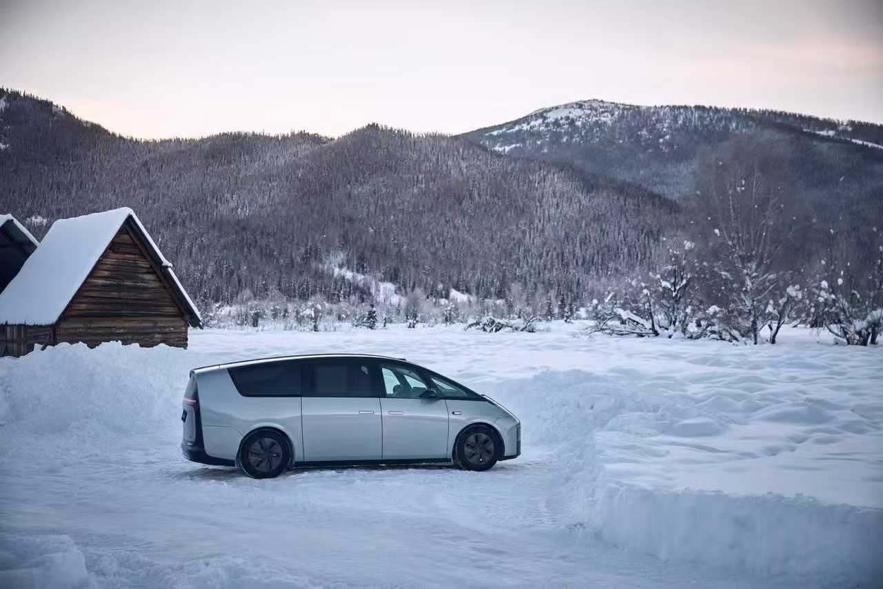 理想的纯电系列在阿勒泰，大家说说感觉怎么样？一台车的美丑一定是各抒己见的，我一直