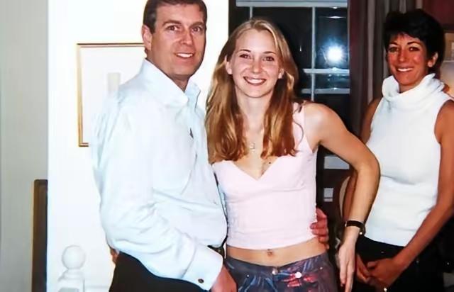 《每日邮报》：爱泼斯坦每天都会多次强奸未成年女孩！爱泼斯坦每天都会多次侵犯未成年