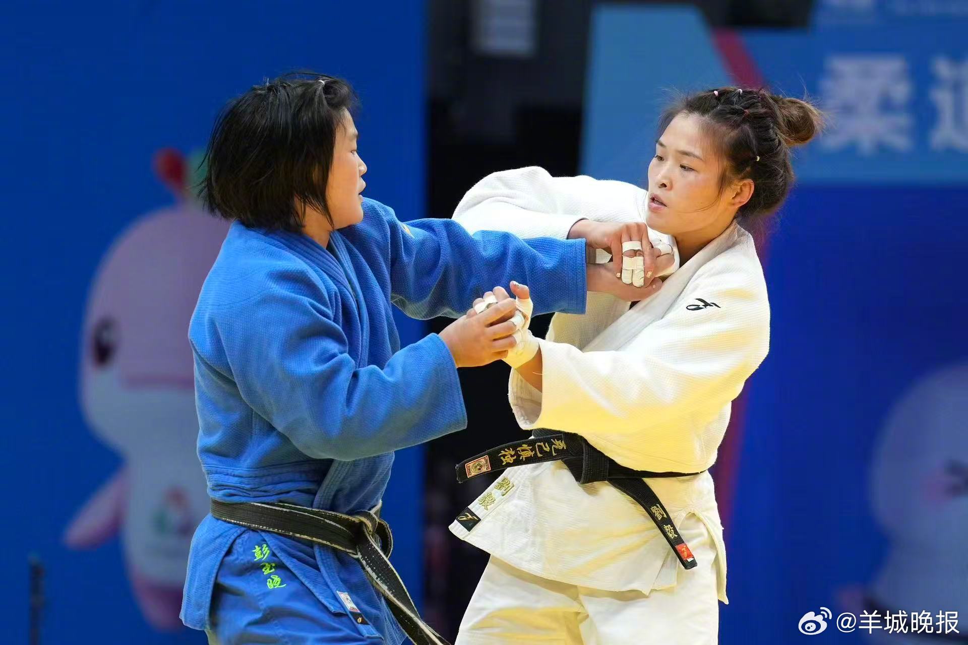 【】11月12日，第十五届全国运动会柔道比赛迎来第三个比赛日。在女子-78公斤级