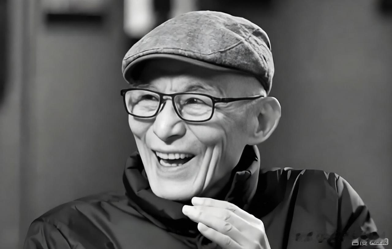 游本昌女儿近日在受访时说起父亲离世的细节，语气平静又带着点释然。老爷子走的时候没
