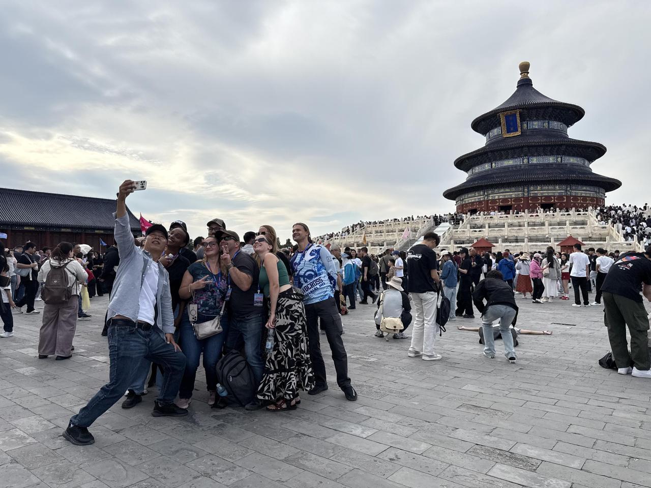 暴涨超两成！外国游客疯狂涌入中国，中国公厕撕碎西方刻板印象！

外国游客真正来到