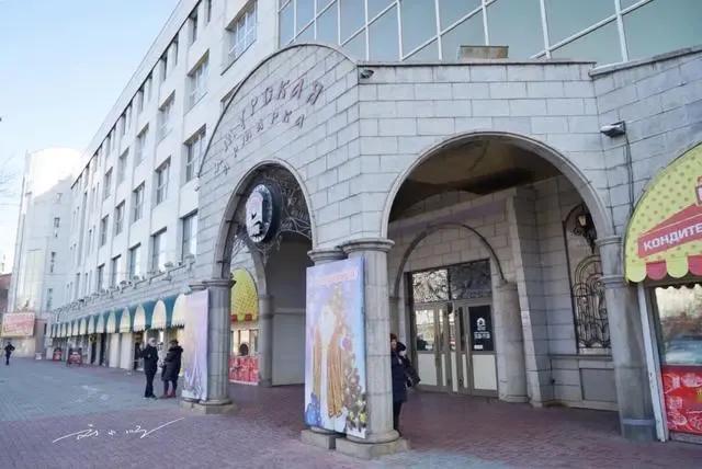 为什么中国旅行团在俄罗斯抢购蜜蜡，俄罗斯人却说“人傻钱多”？

这里是刘小顺的旅
