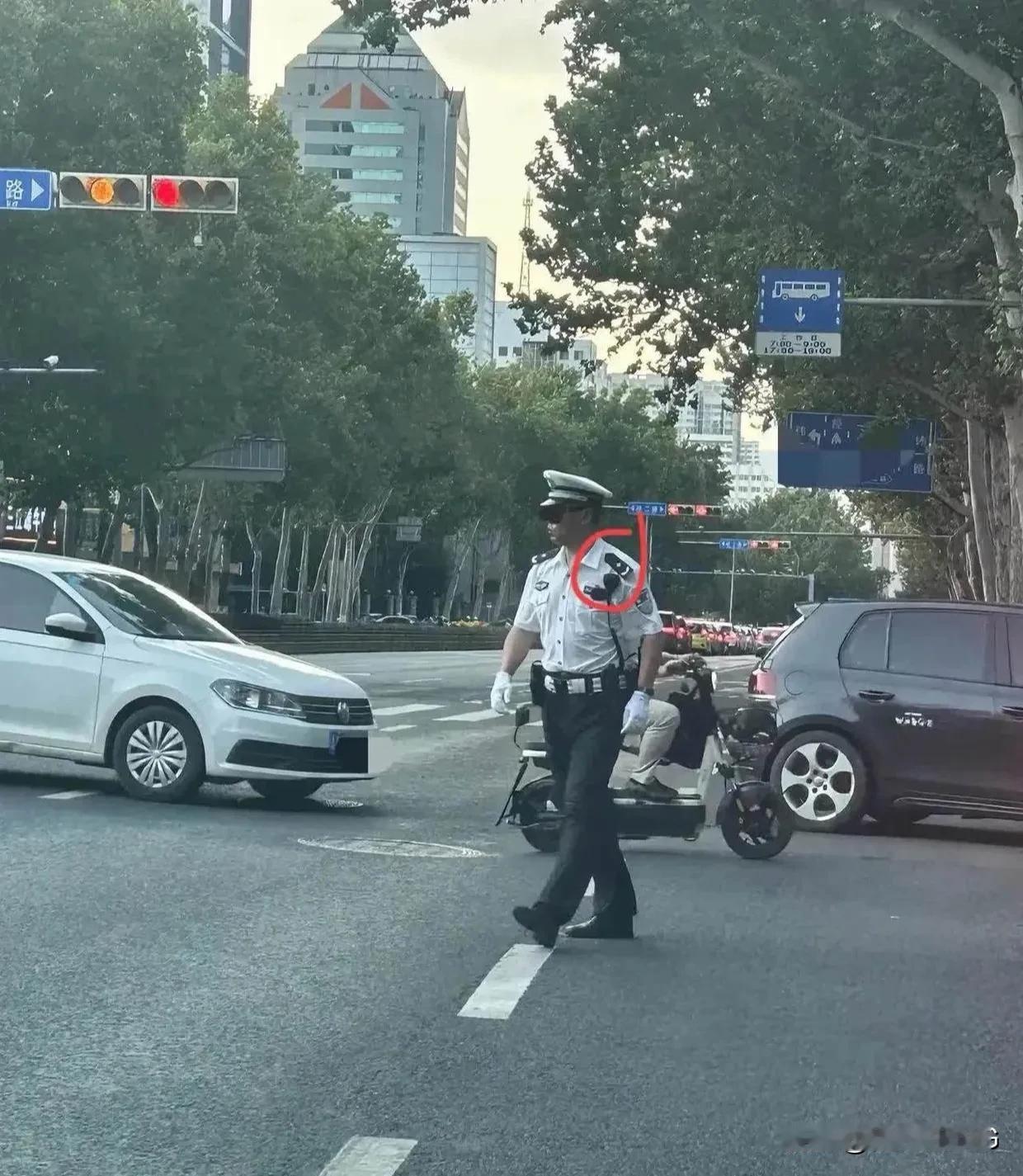 这是何种警衔？在派出所属于多大的领导？