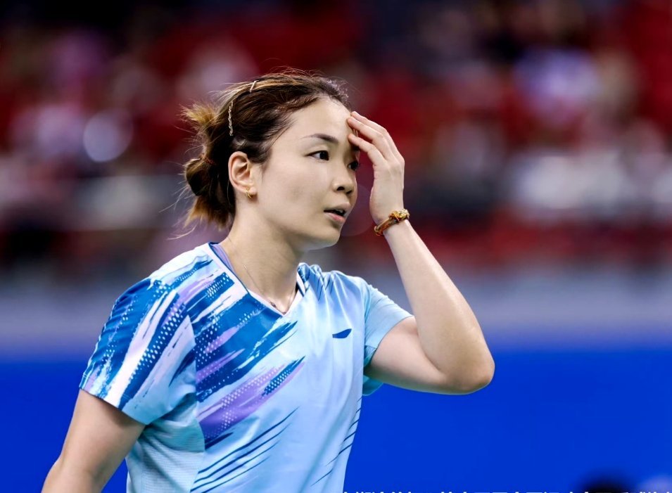 退役的陈清晨，转型为羽超联赛瑞昌俱乐部兼职教练，以新身份延续对羽毛球的热爱，她说