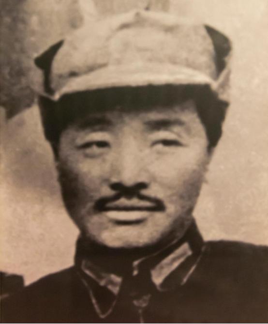 [微风]1986年，两名记者到四川万县采风，途中口渴难耐，遂敲开一户老农的院门求