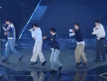 EXO粉丝这两天说BTS跳不动 结果EXO演唱会这几个老人动作怎么说？