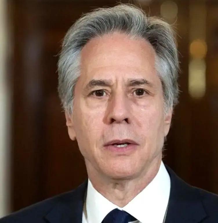 快讯！
就在刚刚，
布林肯私下抖了个包袱：特朗普当年鼓捣的美俄中三角博弈，不是妙