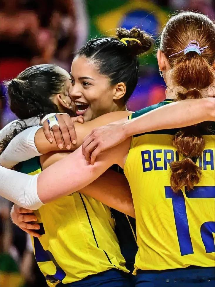 2024世界女排联赛最新🆕排名:
(第九轮)
排名/球队/胜负场/得失局/积分