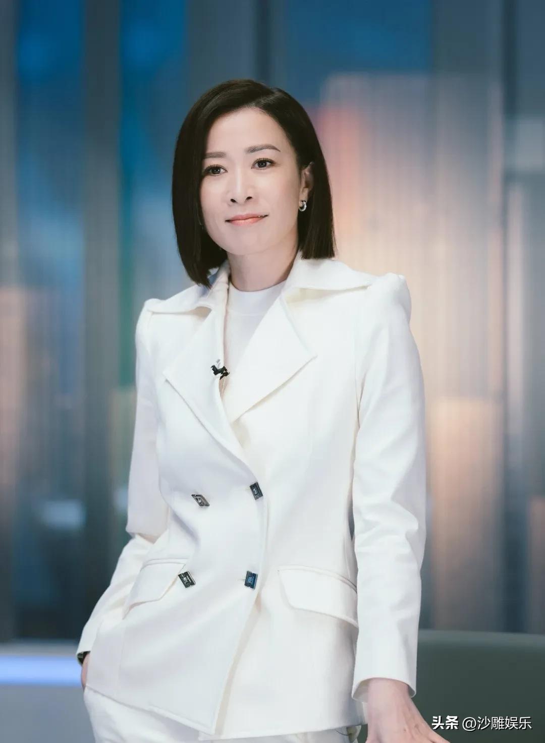 佘诗曼，红了眼眶！


3月14日傍晚，佘诗曼的名字突然刷屏热搜。不是因为新剧收