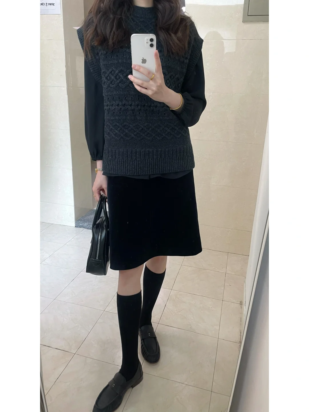 早秋灰色系通勤穿搭