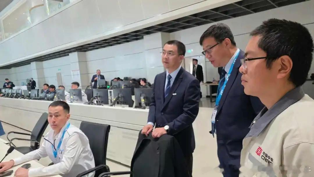 阿斯塔纳轻轨 2026年5月16日阿斯塔纳轻轨正式开通运营，开通三日客流已突破2