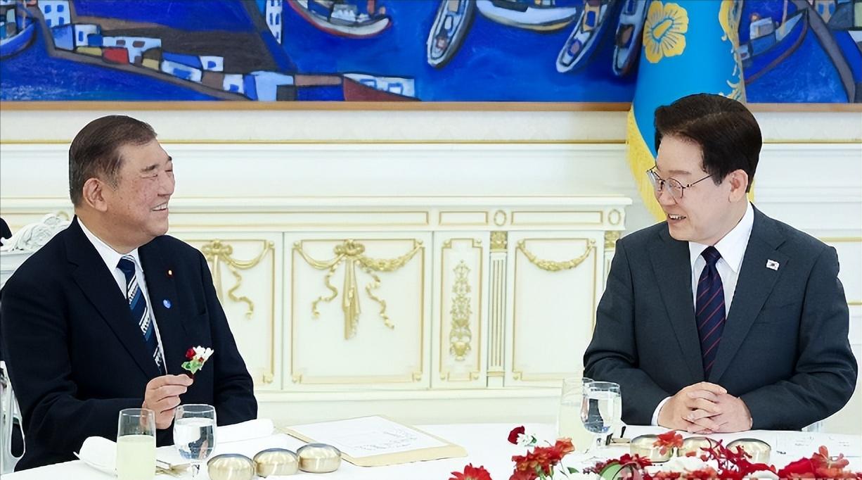 见过区别对待，没见过这么明目张胆的！韩国总统李在明最近整了一出堪称“双标名场面”