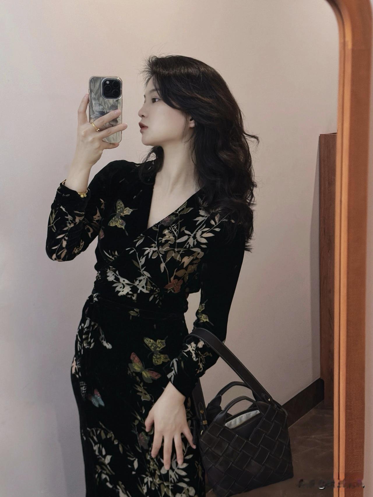 去年陪你过冬的人，今年还在身边吗？

三毛说过，“刻意去找的东西，往往是找不到的