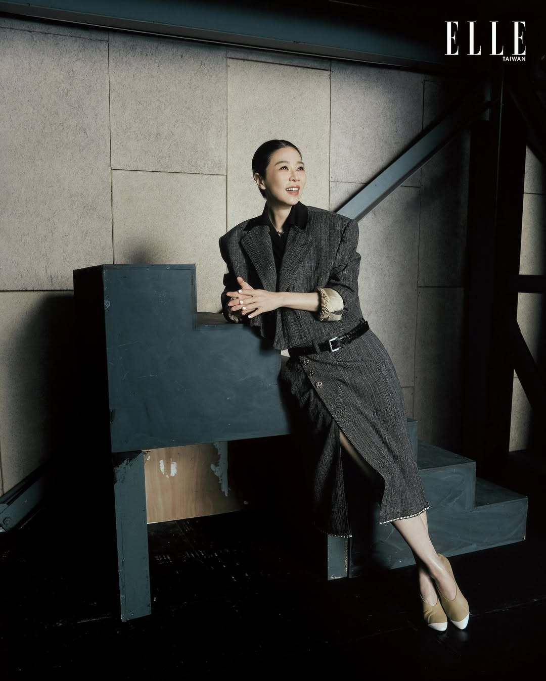 Elle封面人物：谢盈萱 从剧场的纯粹走入影视的繁花，谢盈萱始终在自我的这座舞台