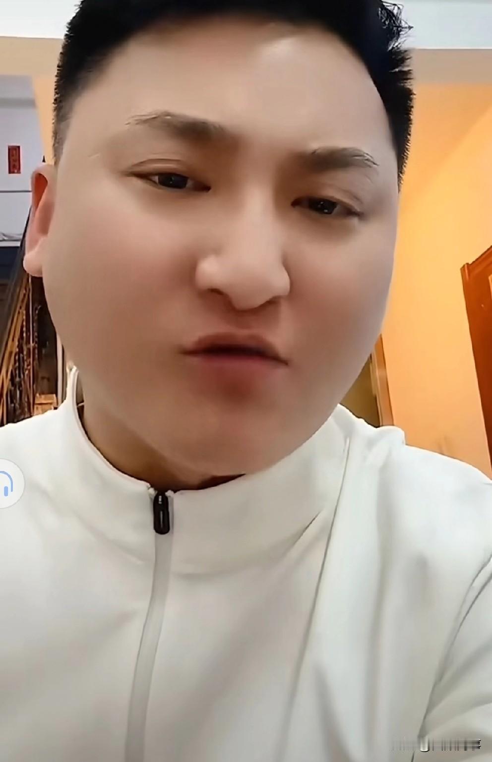 铁岭小辉再“犯病”，贴身小弟动手打人，对方报警处理！

            