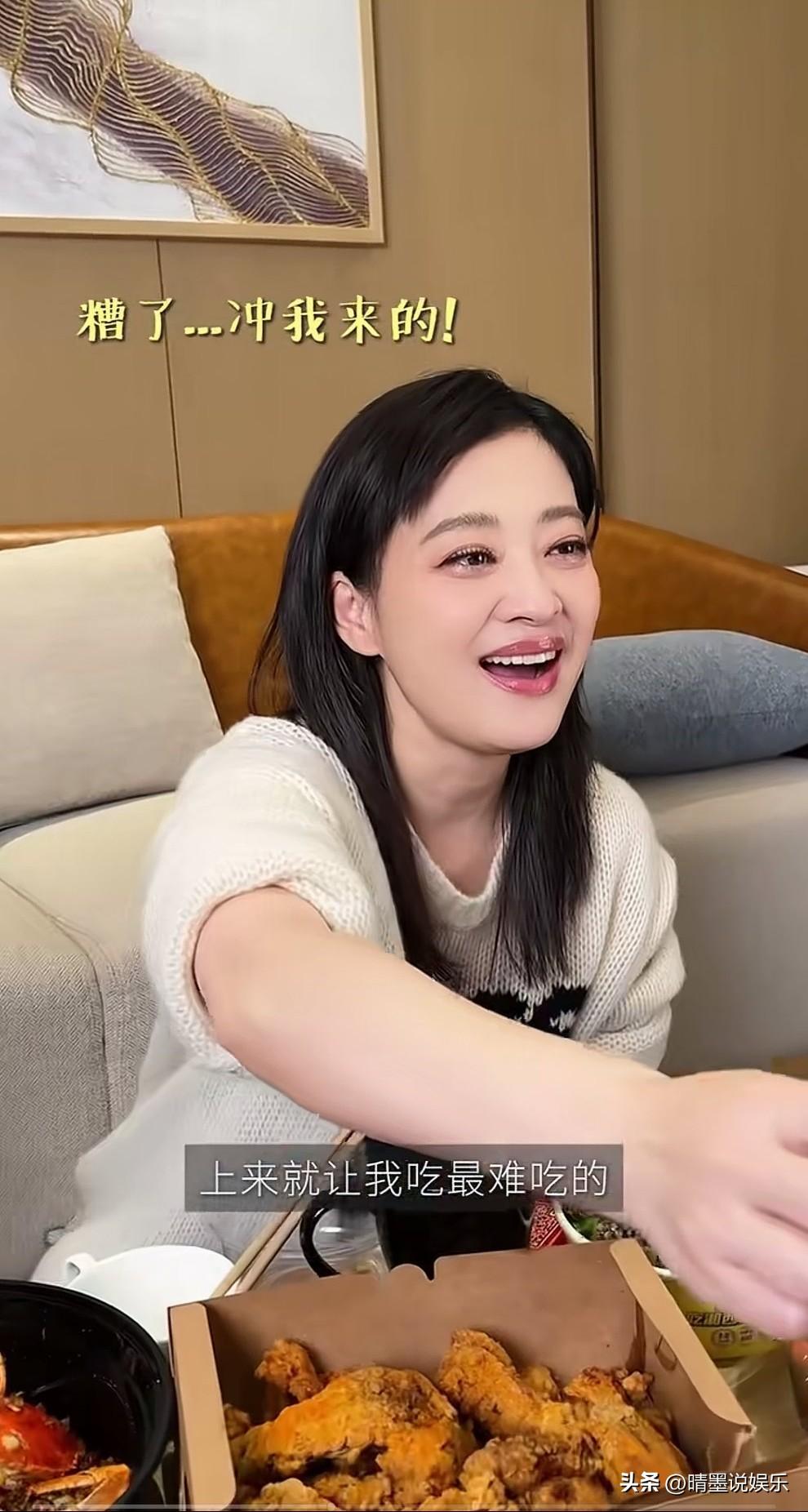 梅婷也医美了？
内娱又更新“医美高科技”了吗，
梅婷近日看着好年轻，不仅皮肤紧致