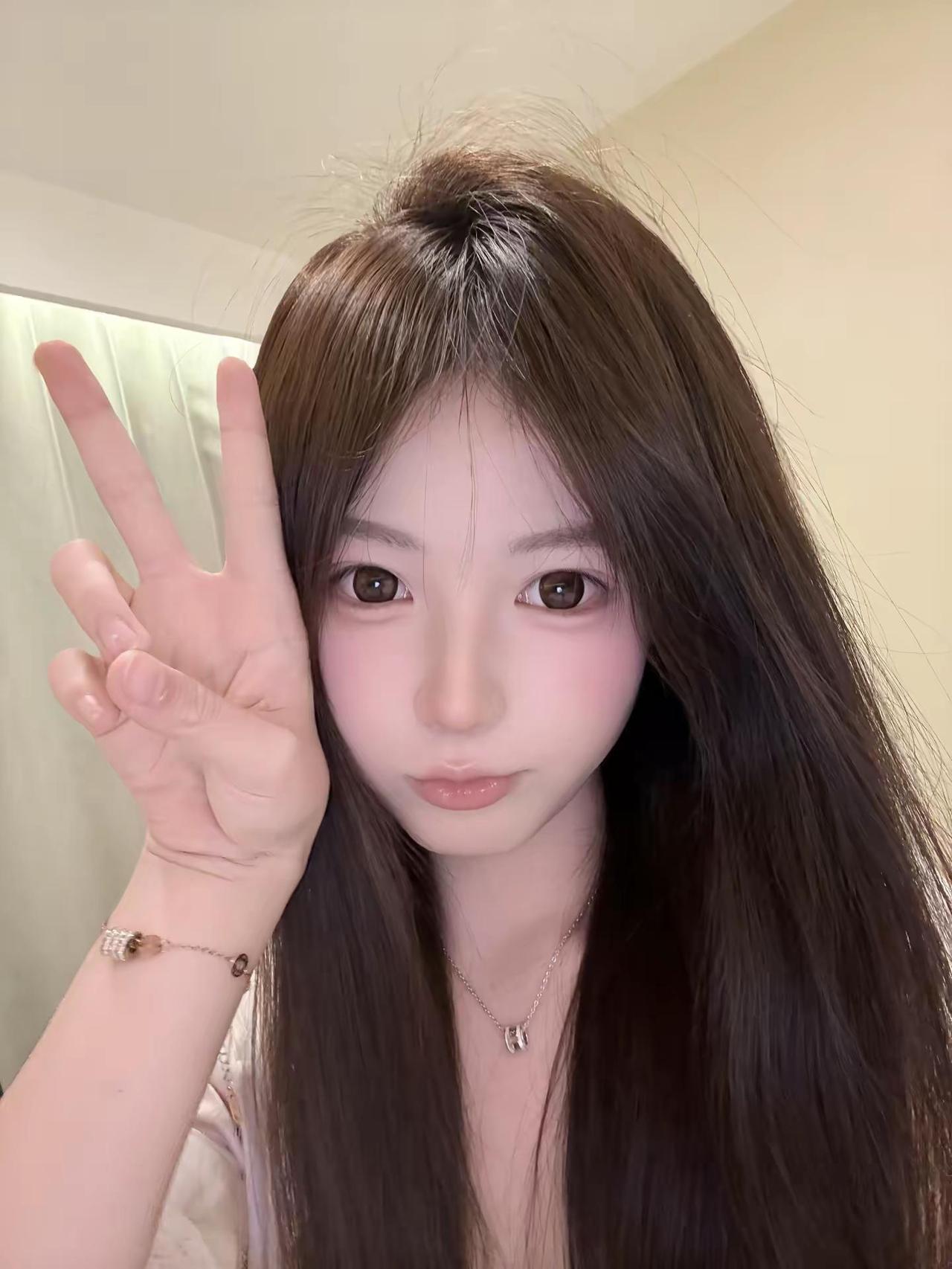 我觉得你有我就够了呀₌･֊･₌ 有我呢