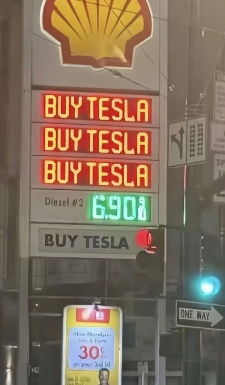 感谢川皇助力中国的光伏和电动车产业。同时恭喜上海 tesla 超级工厂多赚加班费