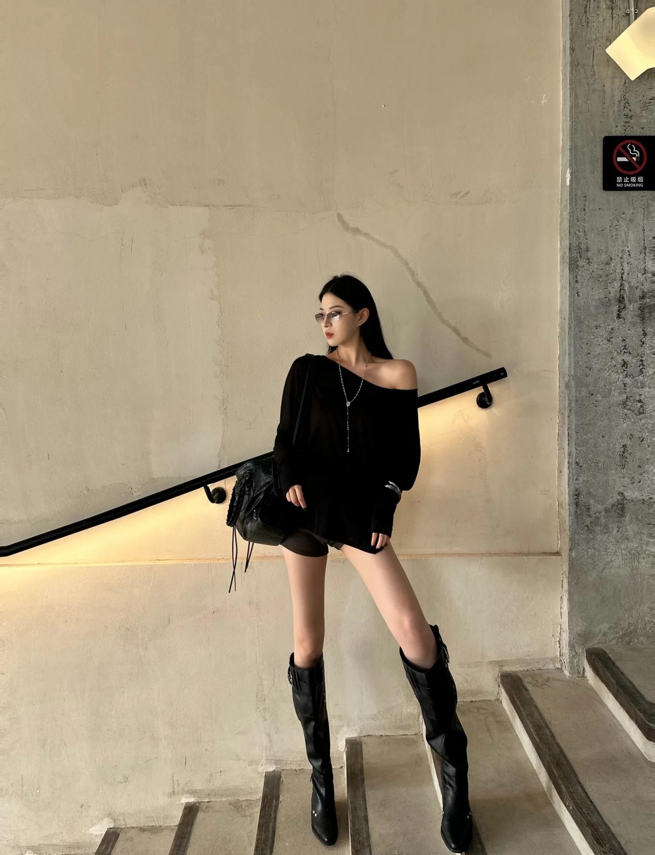 all black
氛围感穿搭 ootd 黑色系今天穿什么 时髦主理人 一身黑就