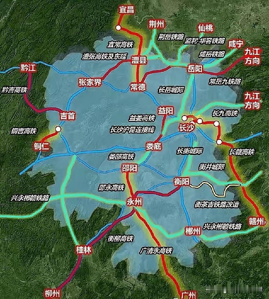 国家十五五综合交通枢纽名单落地，长株潭组团这次真的出圈了。
之前西环线一期开通后