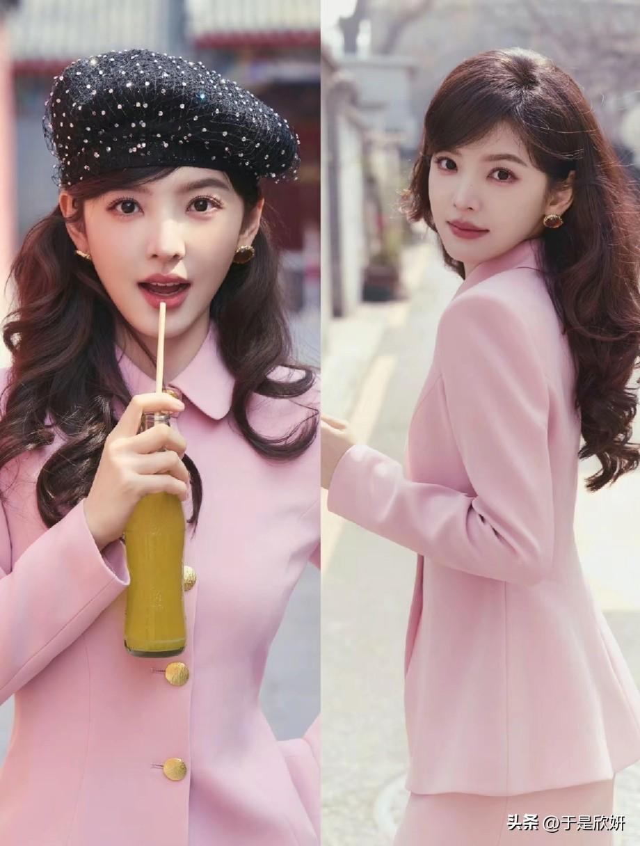 章若楠胡同糖葫芦大片爆火！民国千金甜妹感拉满，网友：想魂穿那串糖葫芦！
 
近日