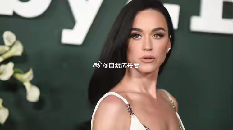 作品被白宫用于宣传打击伊朗行动，美国歌手“水果姐”怒了音乐作品被白宫用于宣传打击