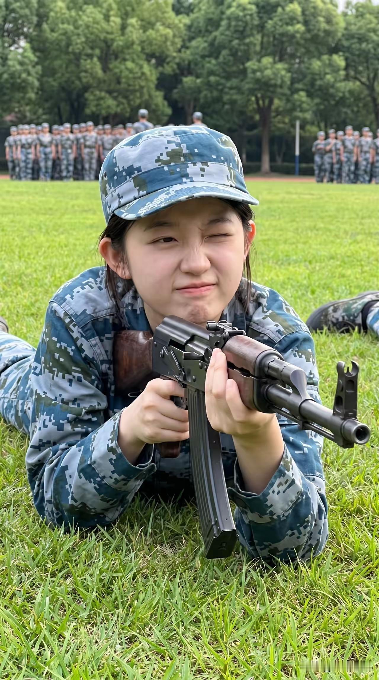 闺女开始了大学生每天都分享校园生活，这一刻感觉特别开心，虽然离开了家，没有我们的