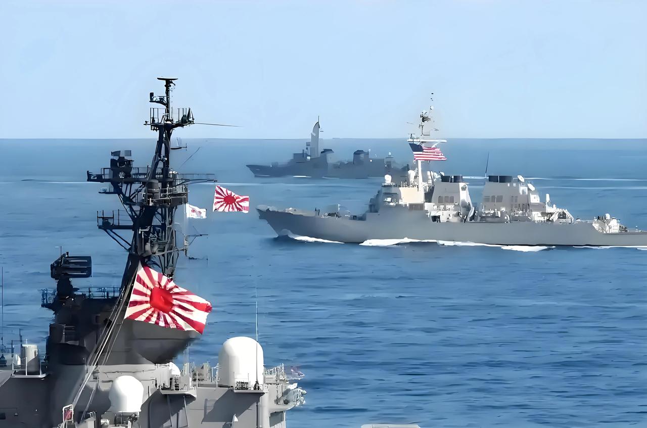 一块礁石，日本想圈走47万平方公里海域？
7月19日，中俄海军编队4艘舰艇在冲之