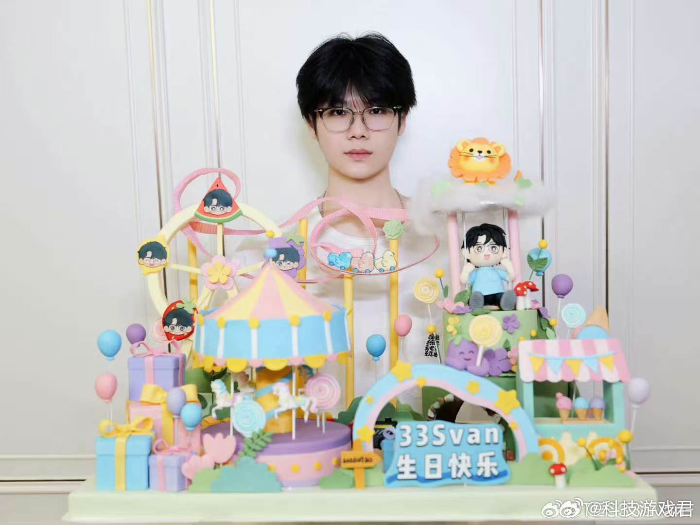 33语音感谢粉丝祝福33深夜发来语音答谢粉丝的生日祝福，暖心叮嘱大家万事顺意！祝